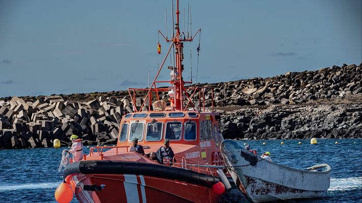 Telediario 2 - El nuevo reglamento de extranjería exigirá menos burocracia y requisitos de arraigo