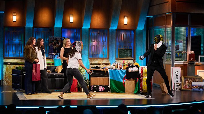 Luc�a Mart�n-Portugu�s, Araceli Navarro, Celia P�rez y Elena Hern�ndez, y Miguel �ngel Mu�oz