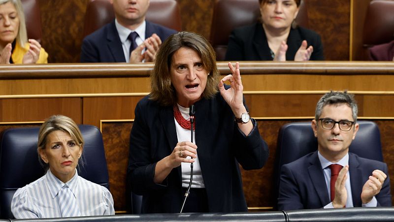 El PP acusa a Ribera de "incompetente" y la ministra le responsabiliza de no ejecutar las obras de emergencia en el barranco del Poyo - Informativo 24h | Ver