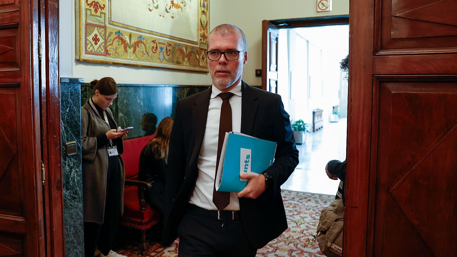 Junts votará 'sí' al impuesto a la banca, pero 'no' al gravamen a las energéticas - La hora de La 1 | Ver