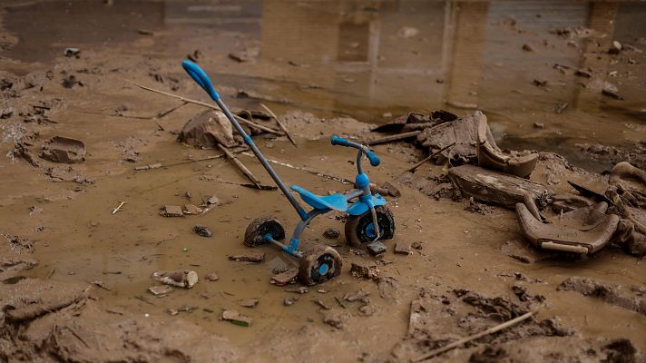 Telediario 1 - Cartas de ánimo entre niños unen a más de mil colegios tras la DANA