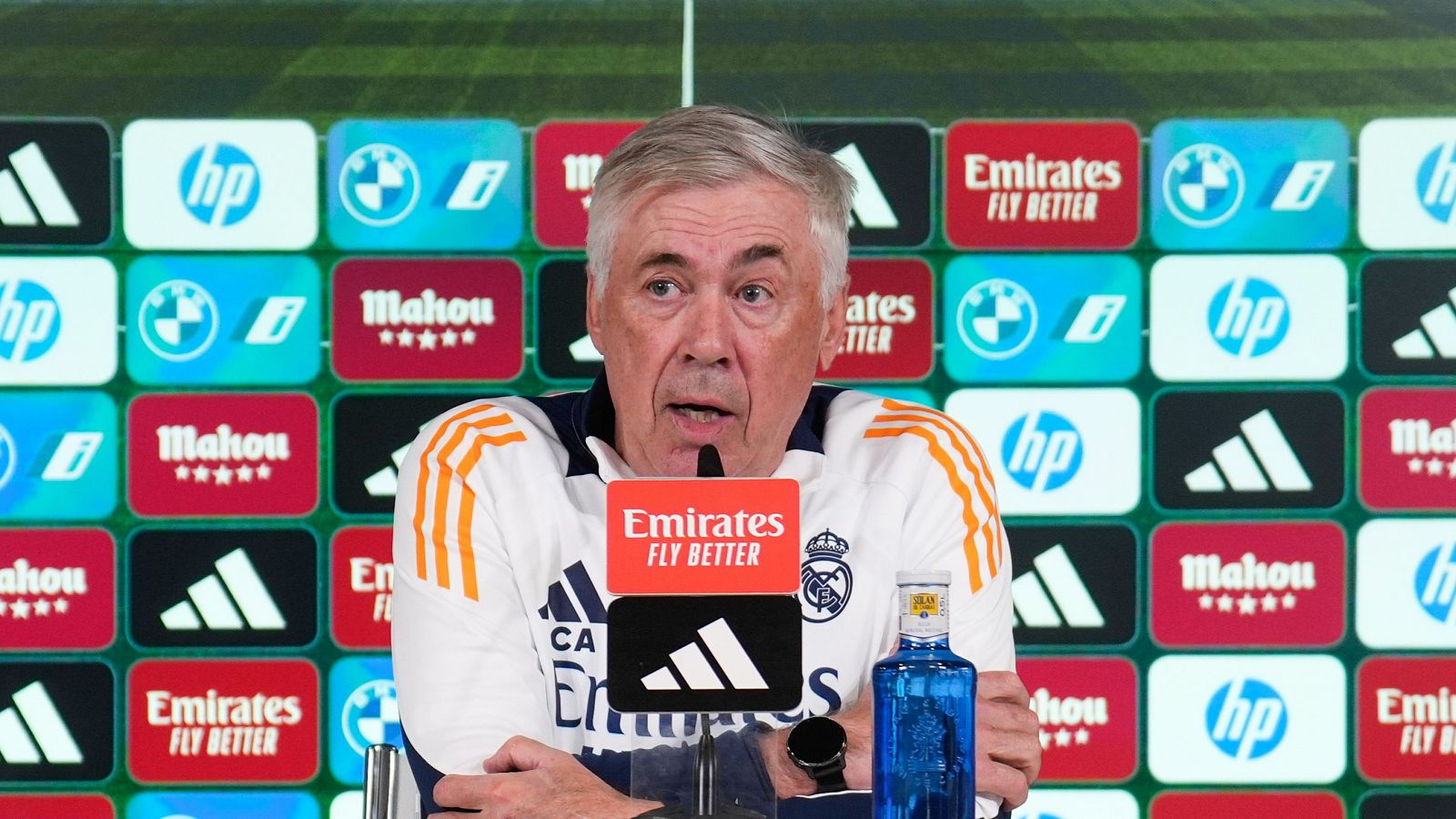 Ancelotti no piensa en rotaciones pese a lo apretado del calendario