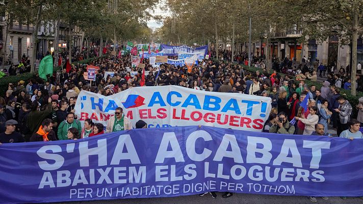 Manifestación masiva en Barcelona para exigir una bajada de los precios del alquiler