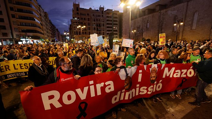 La comunidad educativa valenciana exige la dimisión de Mazón