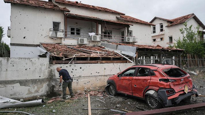 Telediario Fin de Semana - Hizbulá lanza 240 cohetes contra Israel con impactos en Tel Aviv