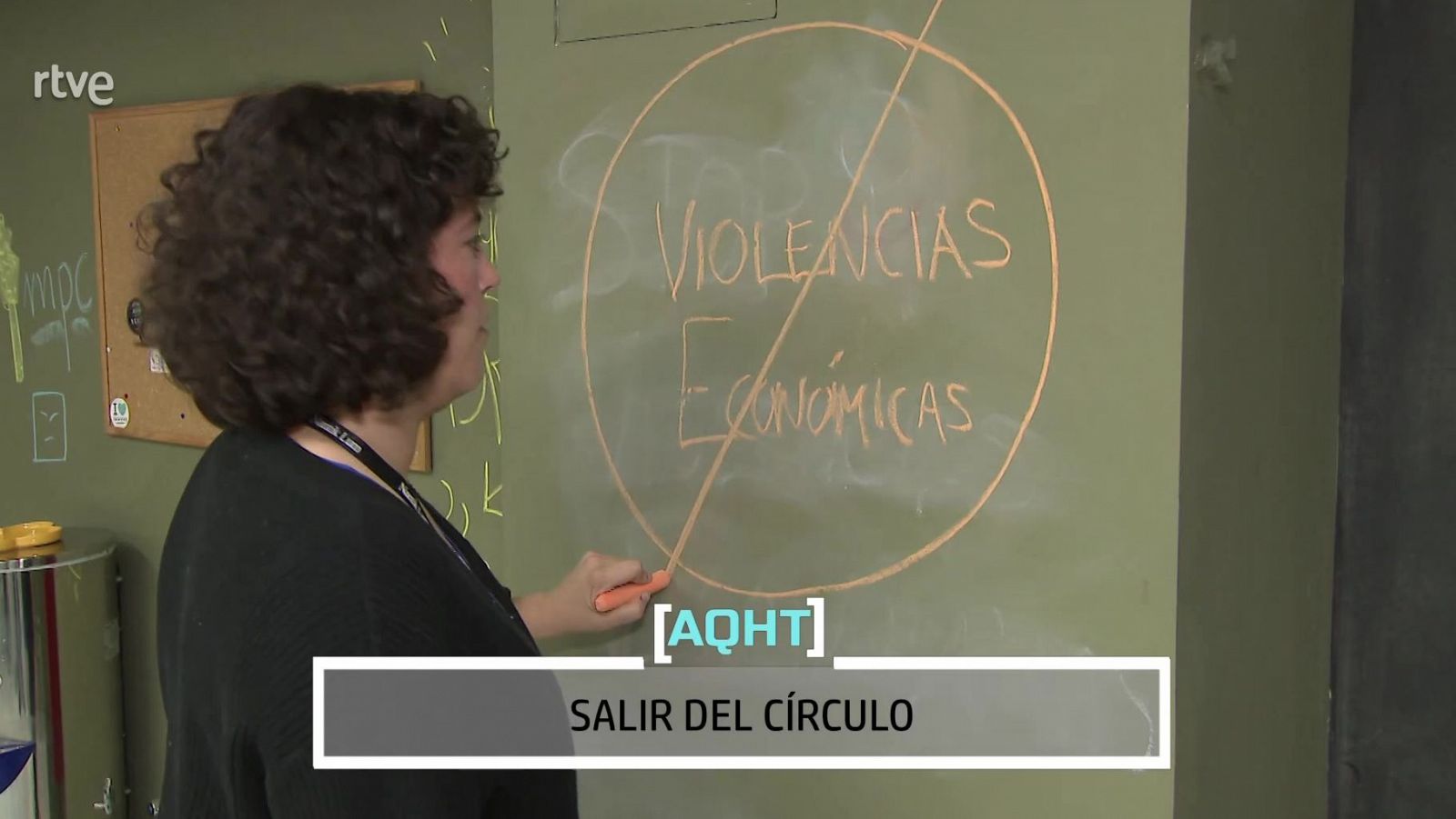 Salir del círculo - Aquí hay trabajo | Ver