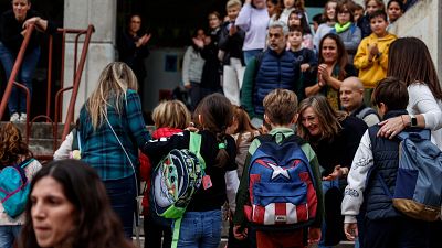 Un colegio de Valencia homenajea a los voluntarios de la DANA con una canción