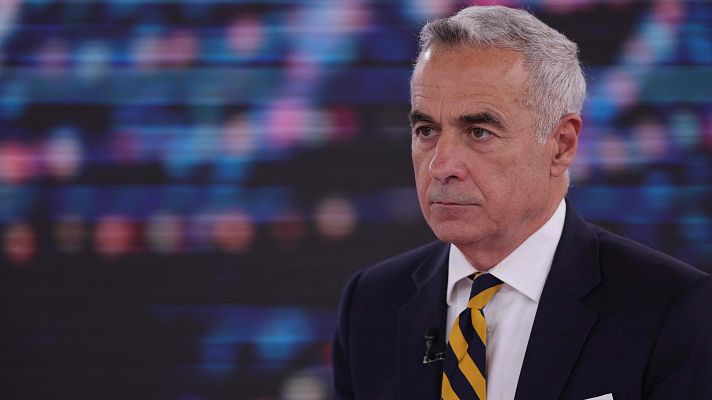 Telediario 2 - Calin Georgescu, el candidato prorruso que ha sacudido las elecciones presidenciales en Rumanía