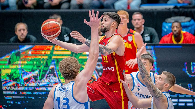 Santi Yusta vuelve a liderar a España con una actuación estelar - Baloncesto en RTVE | Ver
