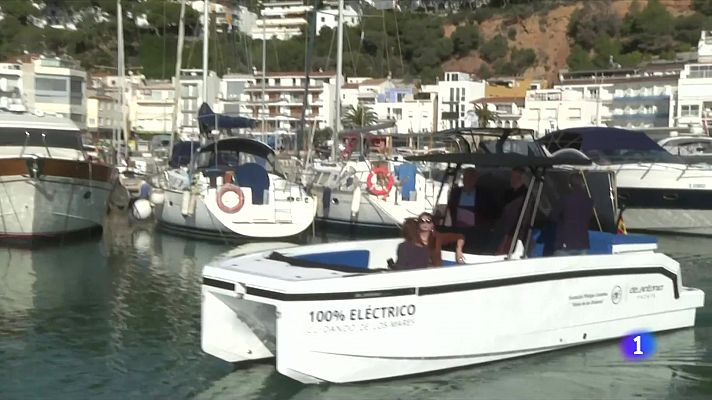 L'Informatiu - El vaixell de la Copa Amèrica de Vela ara cuida ecosistemes a l'Estartit