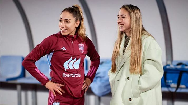 Telediario Matinal - Athenea visita el entrenamiento de una renovada selección femenina