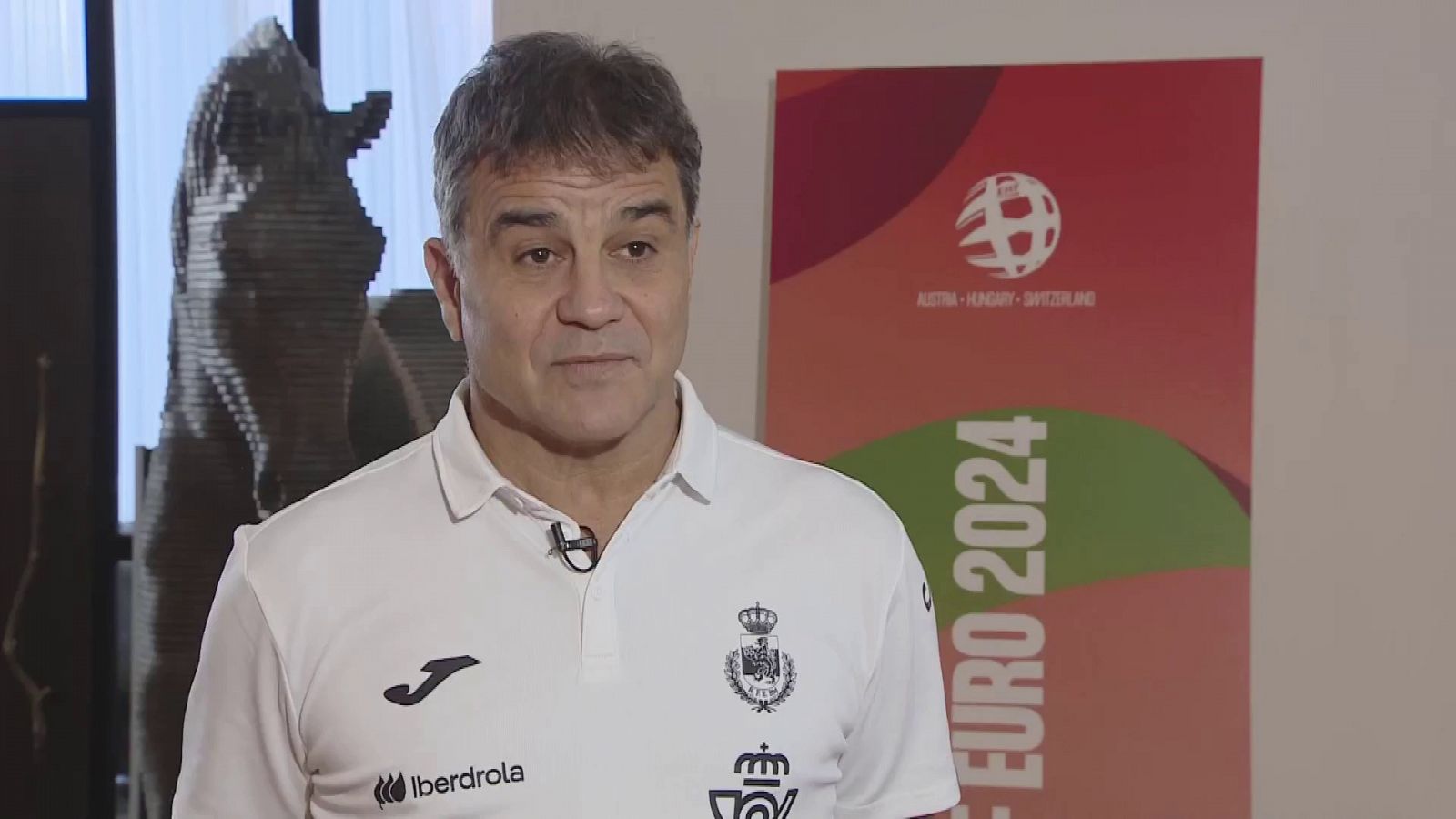 Ambros Martín: "Tenemos claro que el proyecto es a largo plazo" - Balonmano | Ver