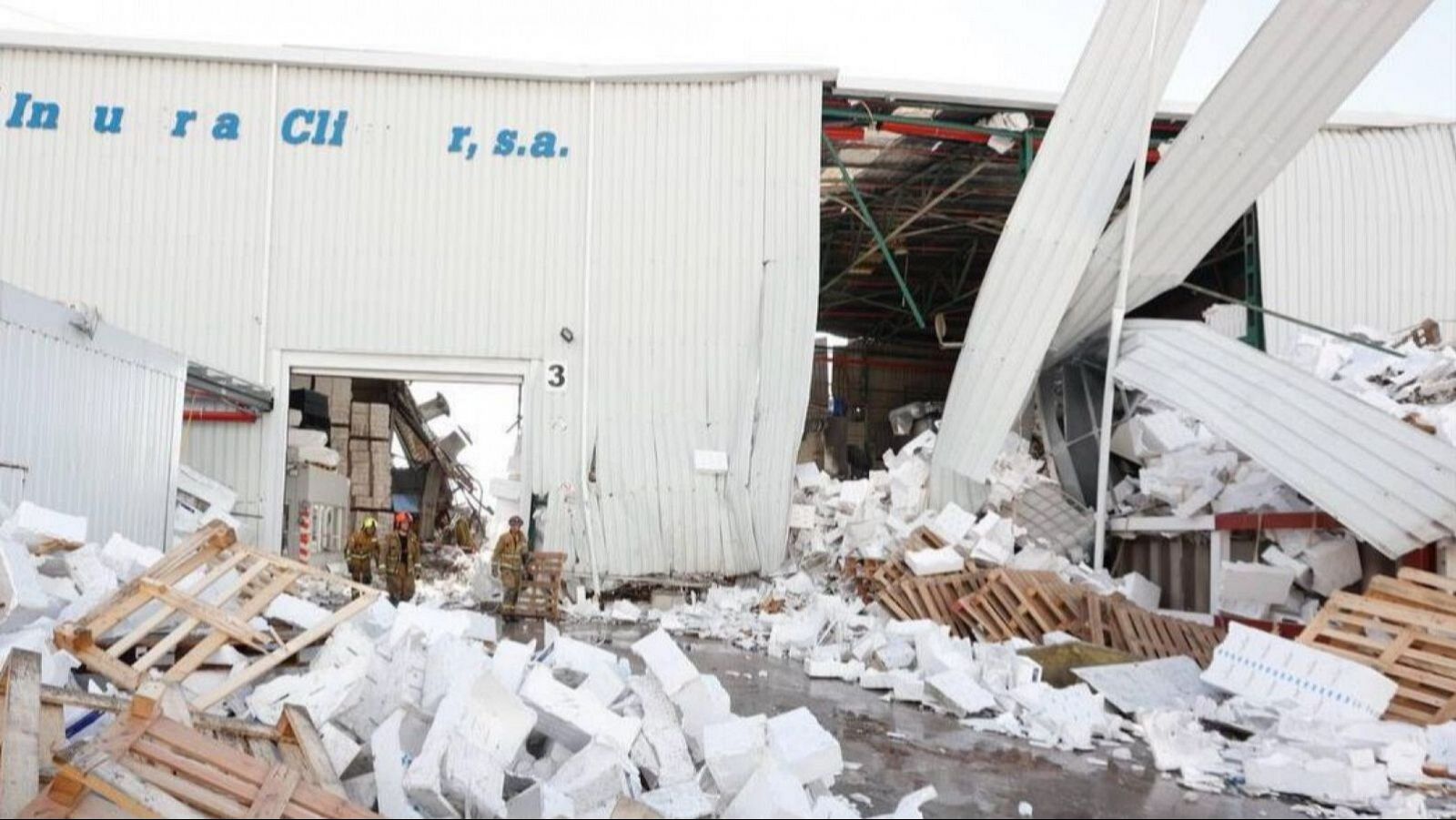 Explosión en una fábrica de Alicante deja al menos tres muertos | Ver