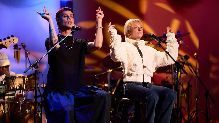 La Revuelta - Ca7riel y Paco Amoroso cantan "El único"