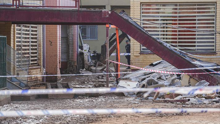 Telediario 1 - Muchos colegios siguen cerrados un mes después de la DANA en Valencia