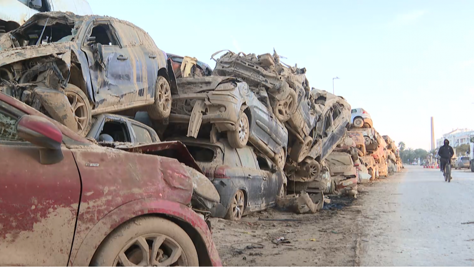 Un mes de la DANA: el día a día de los afectados | Ver