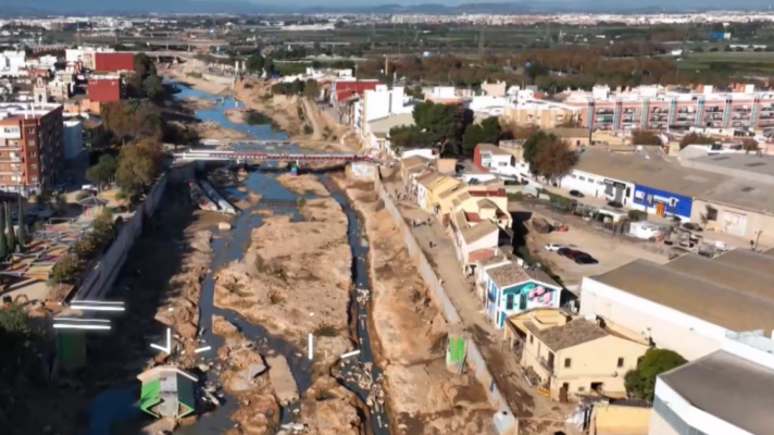 La reconstrucción tras la DANA de la mano de sus víctimas un mes después de la tragedia