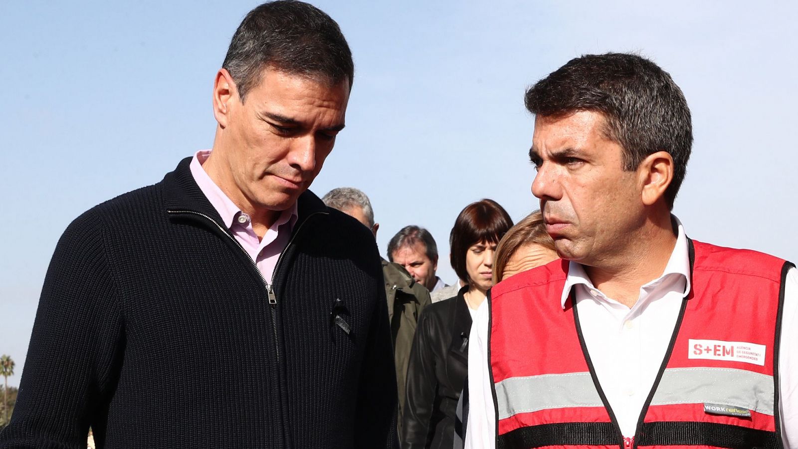 De mensajes de unidad a culparse mutuamente: los políticos un mes después de la DANA | Ver