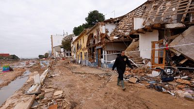 La situación de las familias y negocios afectados un mes después de la DANA: "Era imposible entrar aquí"