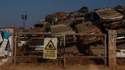 Las fábricas de los polígonos industriales luchan por abrir un mes después del paso de la DANA