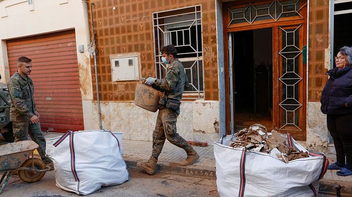 Retiradas 300.000 toneladas de residuos por la DANA en un mes en Valencia