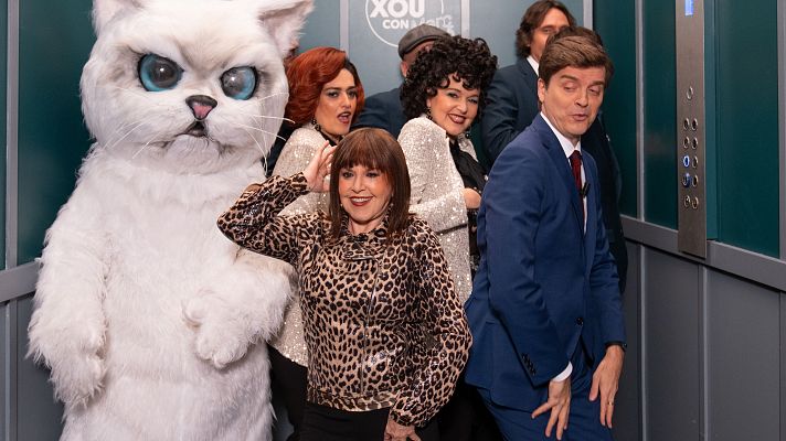 Late Xou con Marc Giró - En el ascensor con Loles León