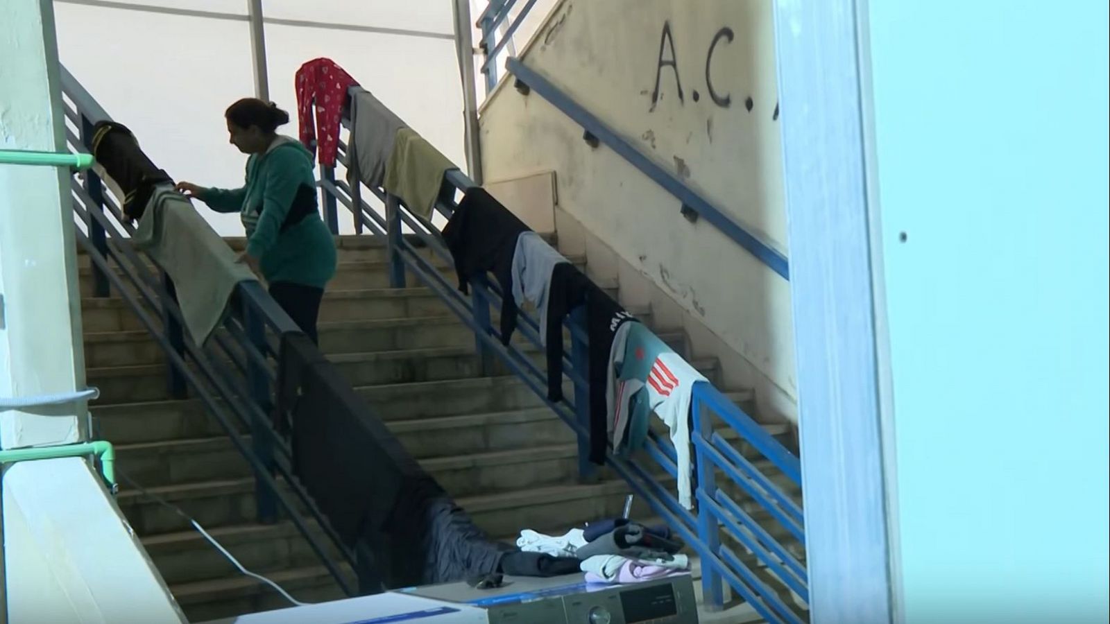 Miles de personas siguen en refugios del Líbano pese a la tregua | Ver