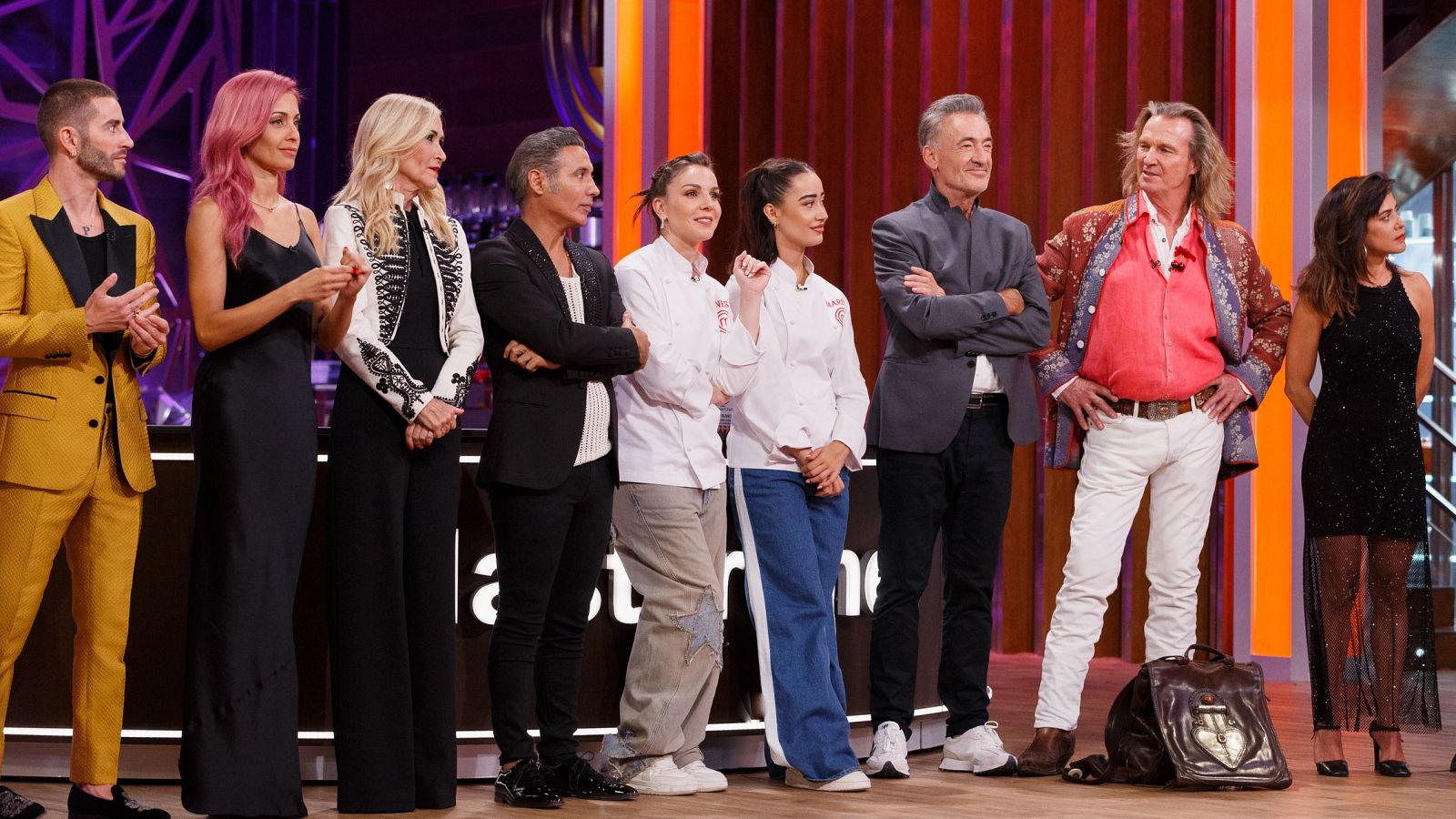 Los aspirantes regresan a las cocinas de MasterChef Celebrity 9 - MasterChef | Ver