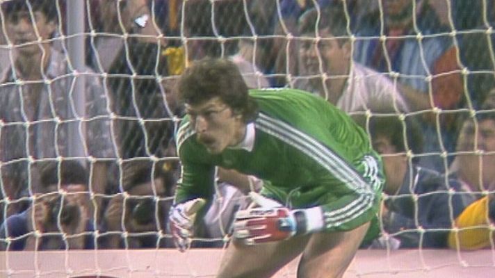 Helmut Duckadam, el 'héroe de Sevilla' en 1986 ante el Barça