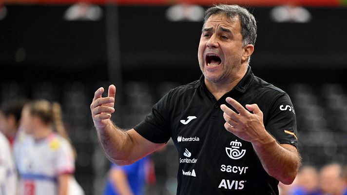 Europeo Femenino de Balonmano - Ambros Martín, sobre la dureza de Polonia: "Hay varias jugadoras con el ojo hinchado"