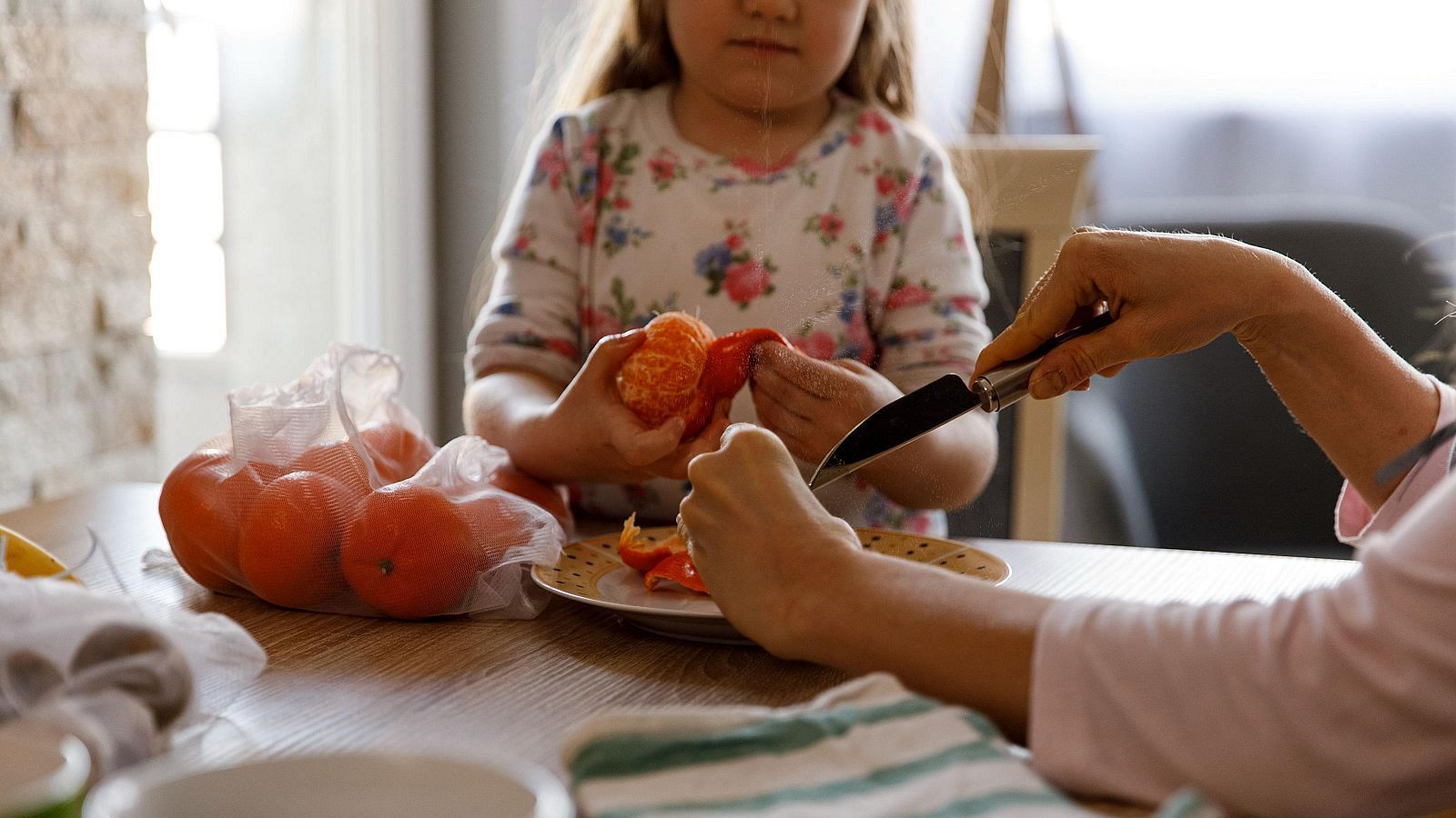 Tener hijos cuesta un 13% más que en 2022 - Telediario Matinal | Ver