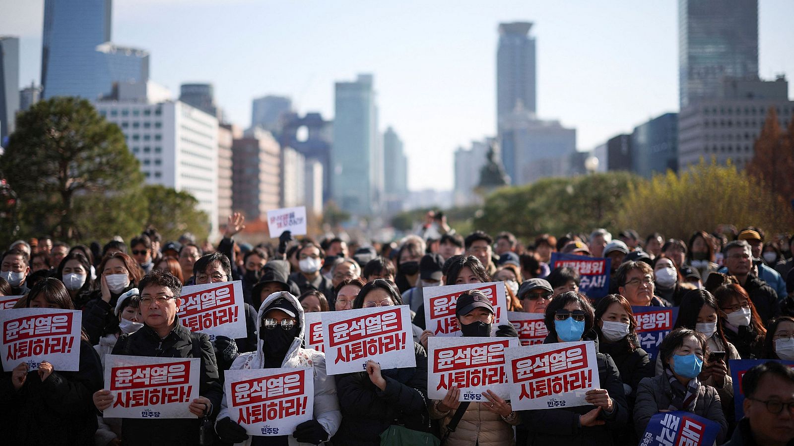 Aumentan las protestas en Corea del Sur que reclaman la dimisión del presidente Yoon