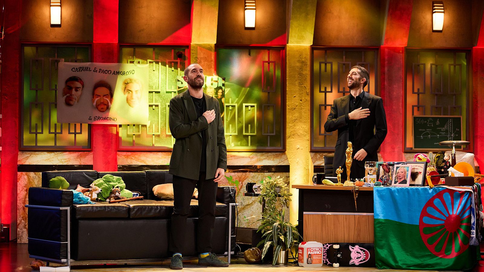 La Revuelta | Jorge Ponce propone un nuevo himno de España 5/12/24 - La Revuelta | Ver