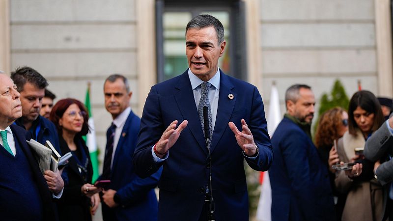 Sánchez asegura que España tiene una Constitución "de convivencia" - La hora de La 1 | Ver