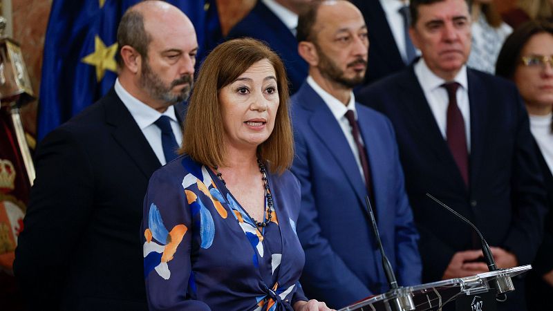 Día de la Constitución Española | Armengol recuerda a las víctimas de la DANA - La hora de La 1 | Ver