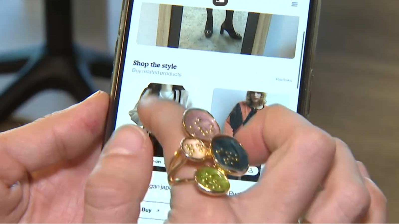 El interés por los productos que promocionan las influencers crece en Navidad | Ver