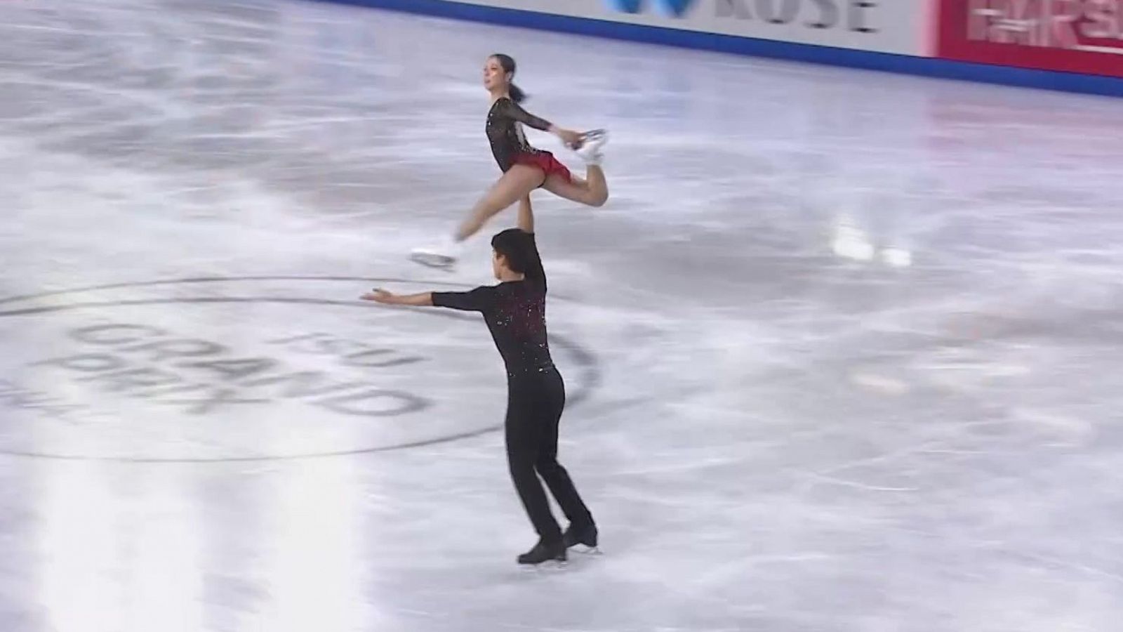 Patinaje artístico - Final Grand Prix.  Programa Libre Parejas