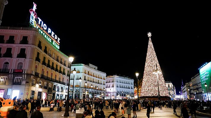 Telediario Fin de Semana - Las calles vuelven a llenarse de turistas en el puente de diciembre