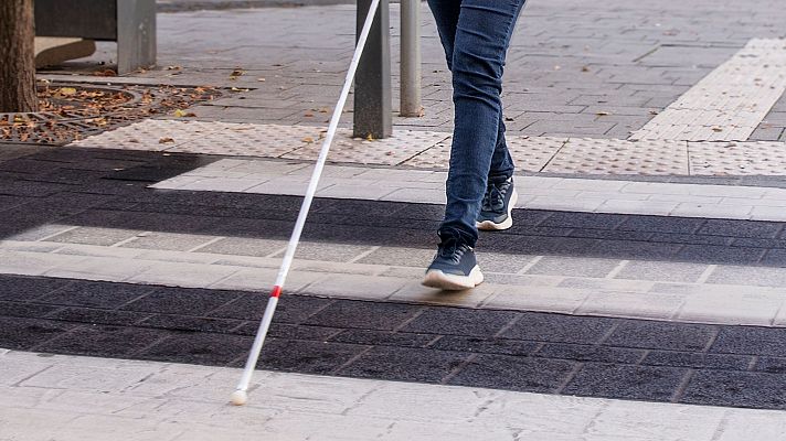 Las personas con discapacidad visual se esfuerzan en volver a ser autónomas tras el paso de la DANA