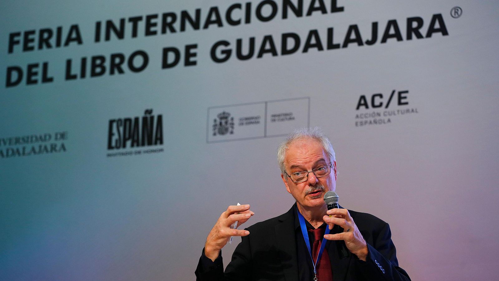 Clausura la Feria Internacional del Libro de Guadalajara