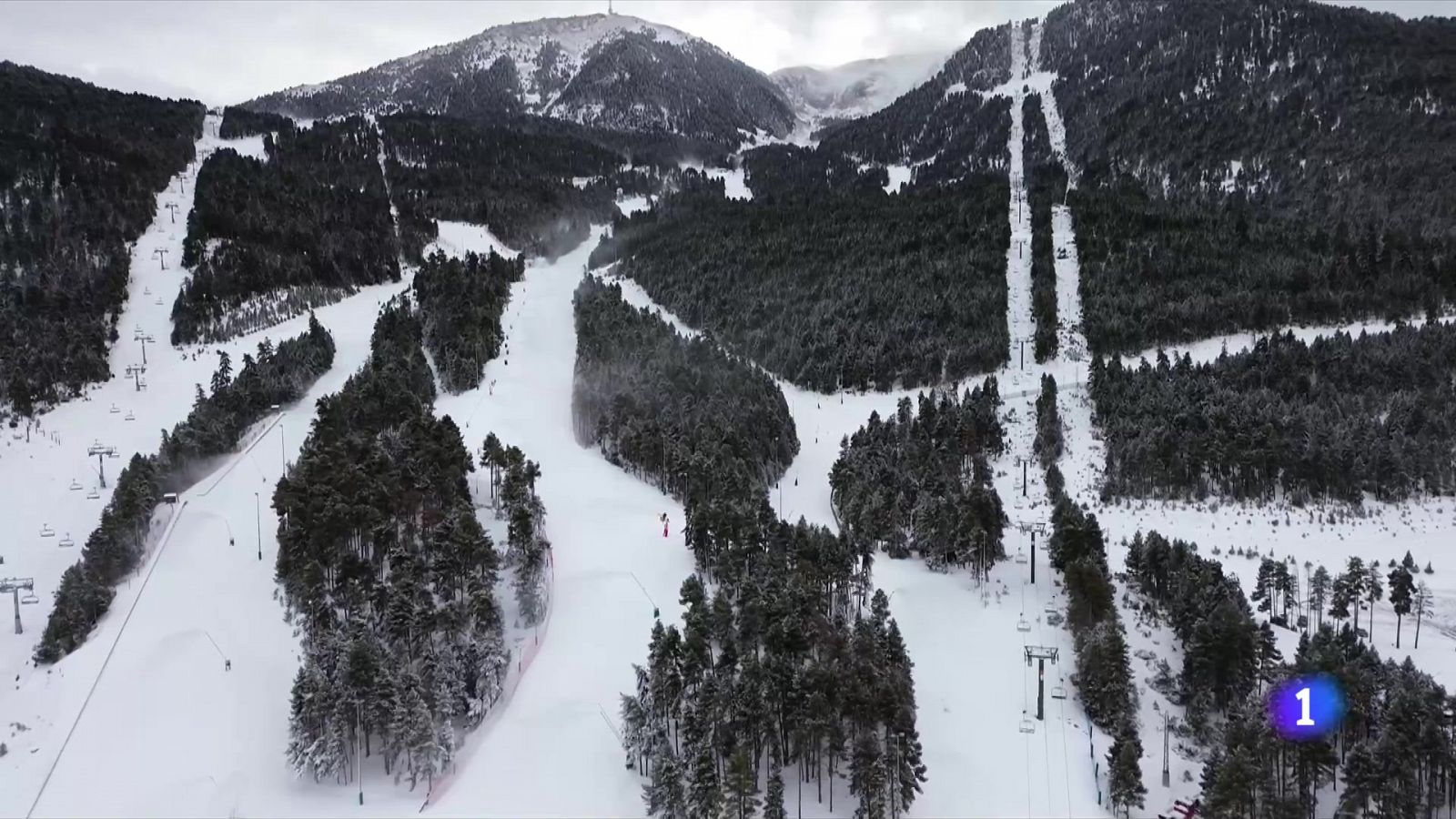 La majoria d'estacions d'esquí volen obrir el cap de setmana - L'Informatiu | Veure