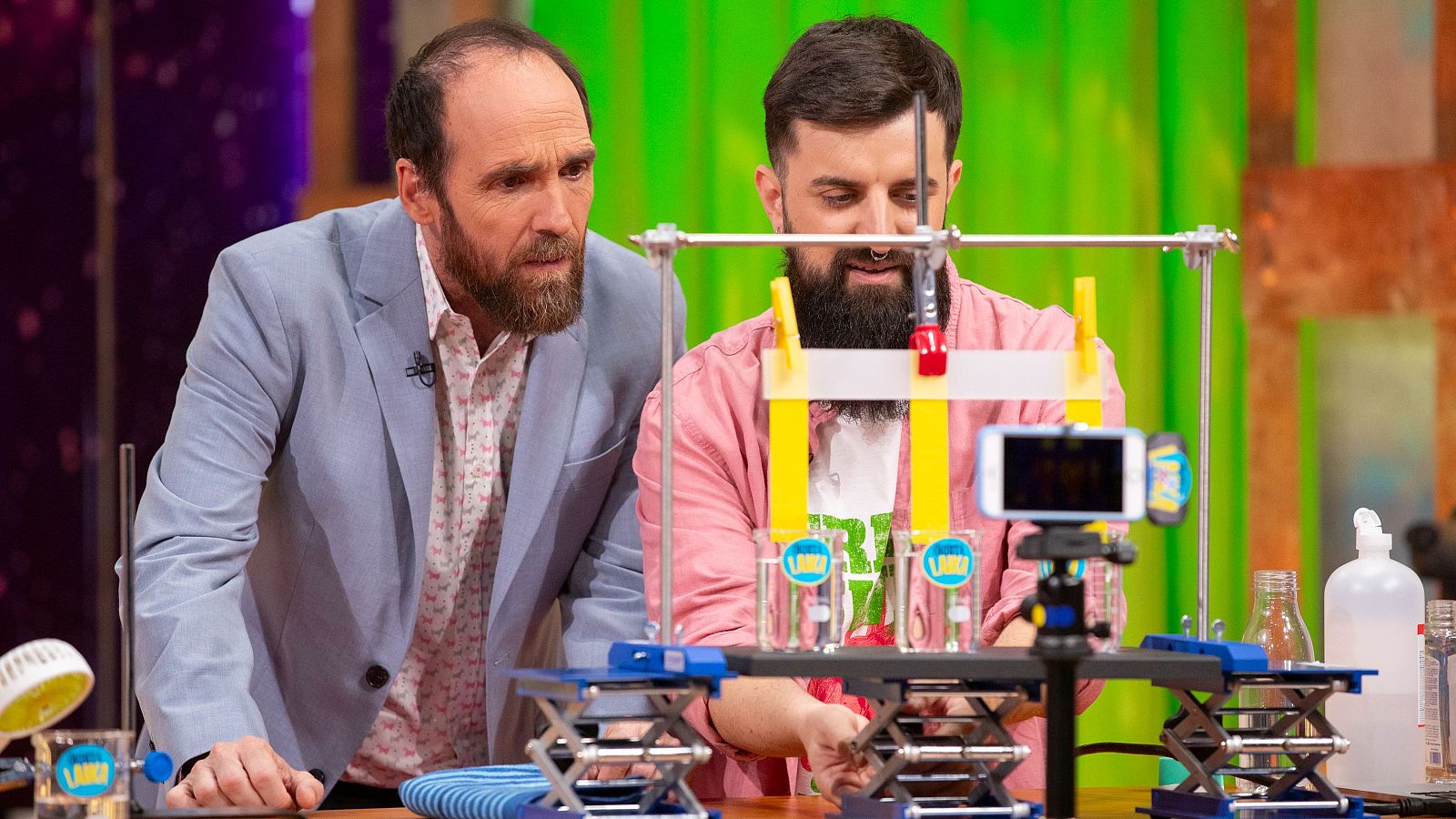 La lengua de los perros. Física de los músculos con Adrián García - Órbita Laika | Ver