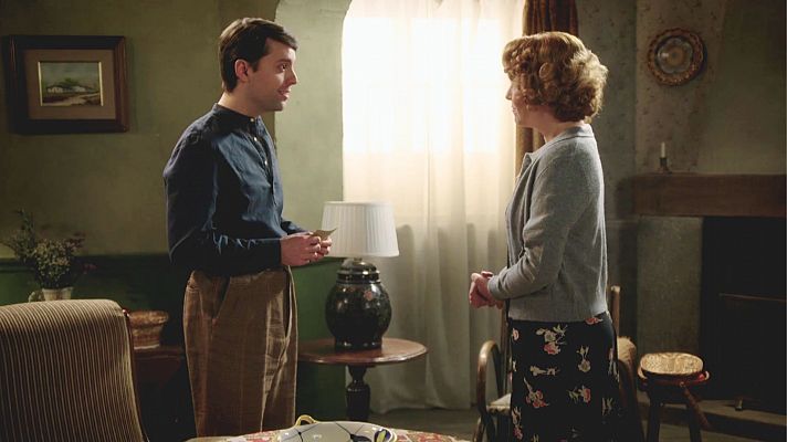 Salón de té La Moderna - Giancarlo habla de "la mujer de su vida" a Antonia