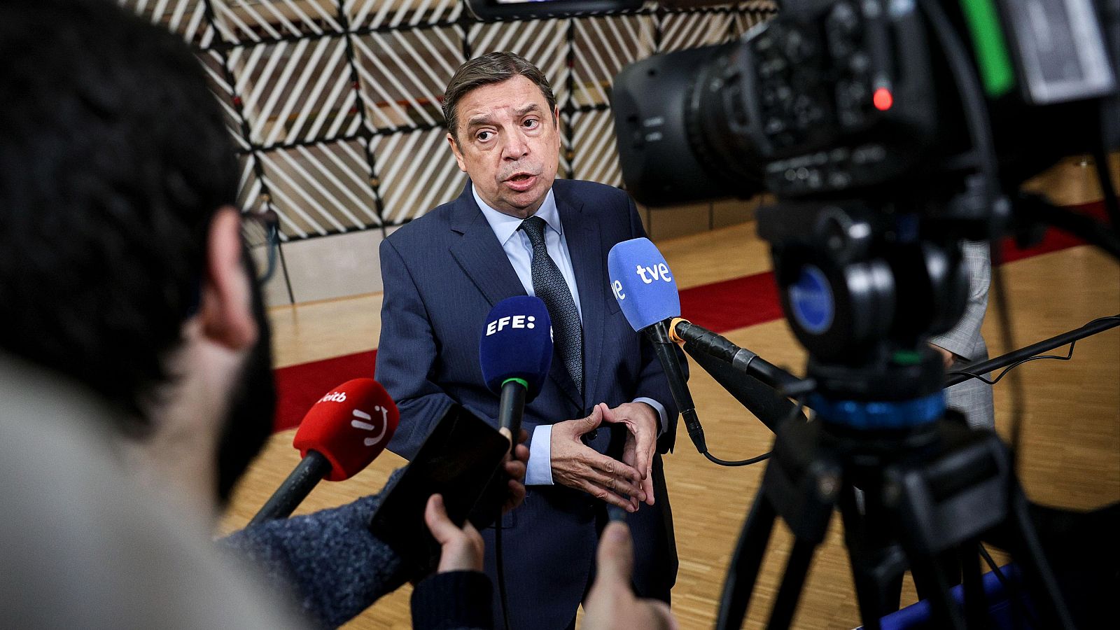 Planas, satisfecho tras el acuerdo de pesca para 2025 - La hora de La 1 | Ver