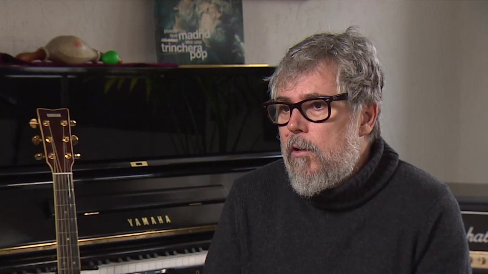 Iván Ferreiro lanza un villancico adaptado al famoso tema de los Pogues - Telediario 1 | Ver