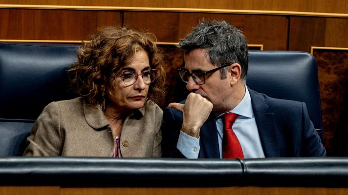 Telediario 2 - El Gobierno y sus socios se emplazan a otra reunión para negociar la tasa energética tras la ausencia del PNV y Junts