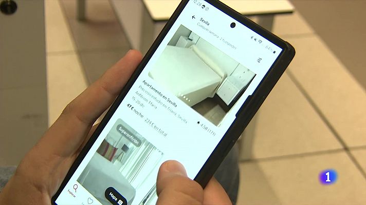 L'Informatiu - Investigació a grans gestores de pisos turístics per possibles pràctiques enganyoses