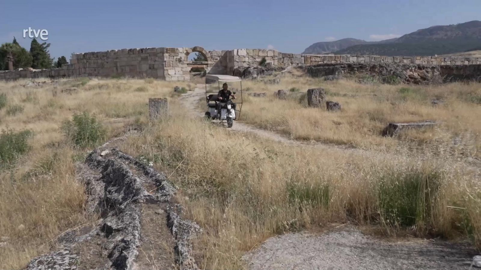 Diario de un nómada: Expedición Trajano - Episodio 22: De Hierápolis a Patara - ver ahora