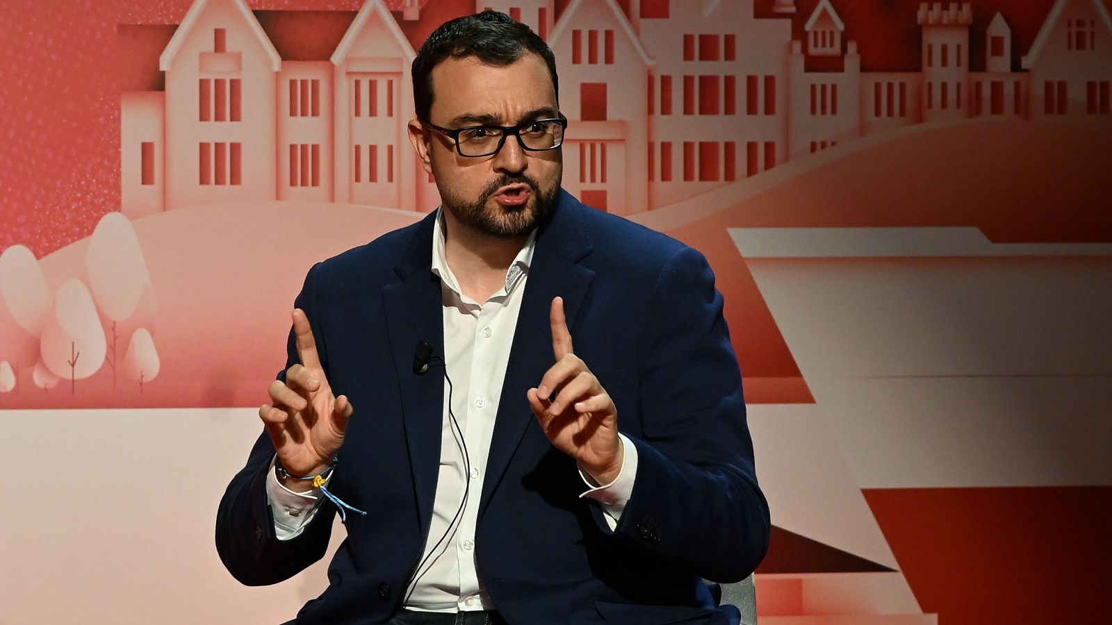 Barbón espera que la Conferencia de Presidentes no se convierta en "un pim pam pum entre las CC.AA. y el Gobierno" - La hora de La 1 | Ver