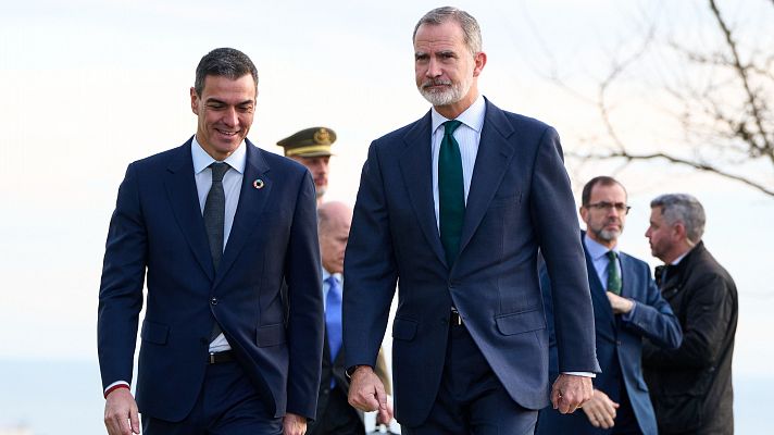 Telediario 1 - Sánchez y el rey escenifican buena sintonía en la Conferencia de Presidentes en Santander